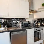 Watford Central Serviced Apartments 2