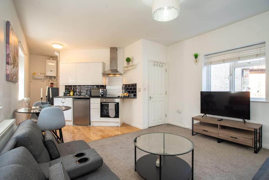 Watford Serviced 2 Apartment