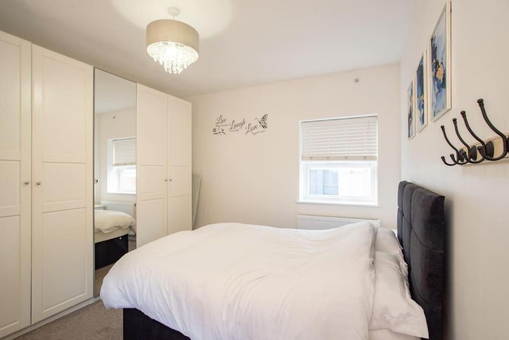 Watford Serviced 2 Apartment