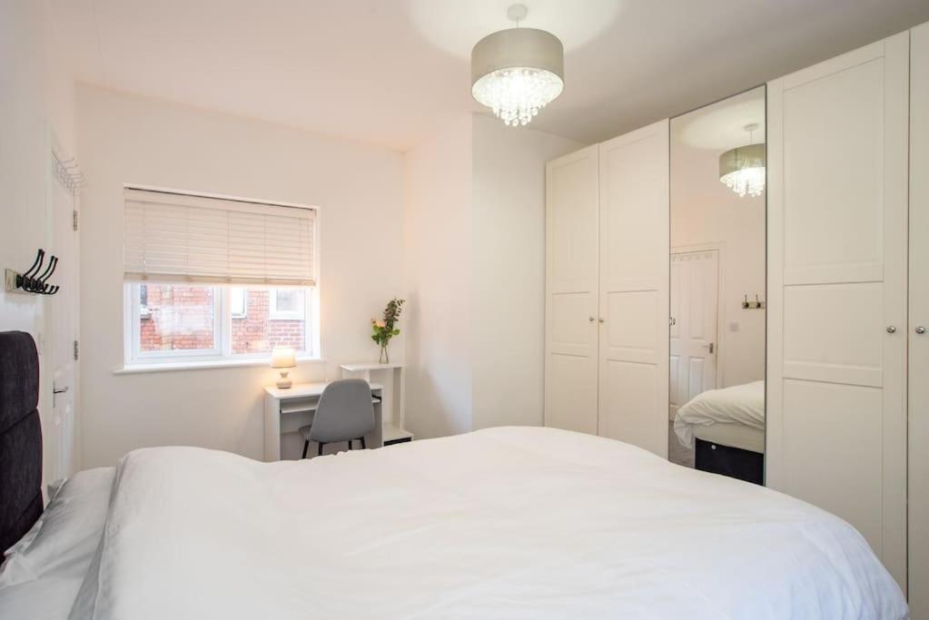 Apartment Watford Serviced 2 *
